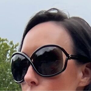 Tom Ford Black Wide Sunglasses - Celebrity Favorite